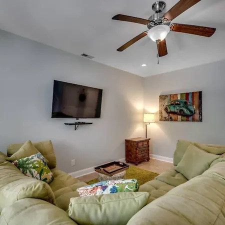 Semesterbostad Lovely Volot Saint-Tropez